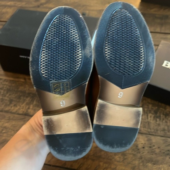 Like new boys dress shoes - Picture 4 of 5